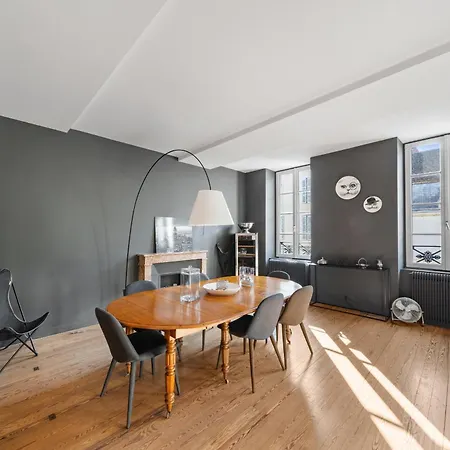 Chez Flo - Luxueux - Hypercentre Apartment